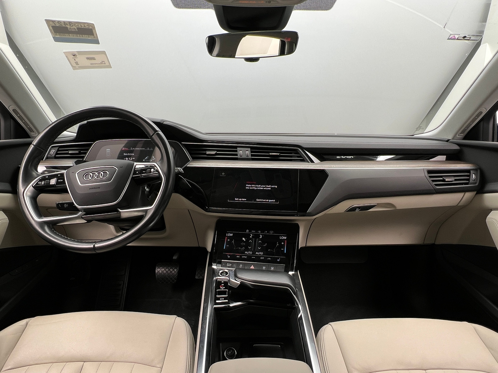 Thumbnail: 2023 Audi e-tron - 2