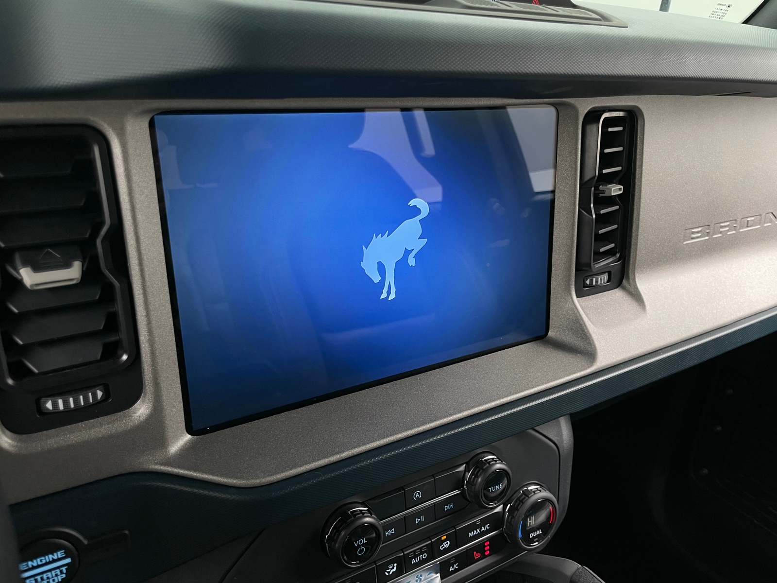 Thumbnail: 2024 Ford Bronco - 3