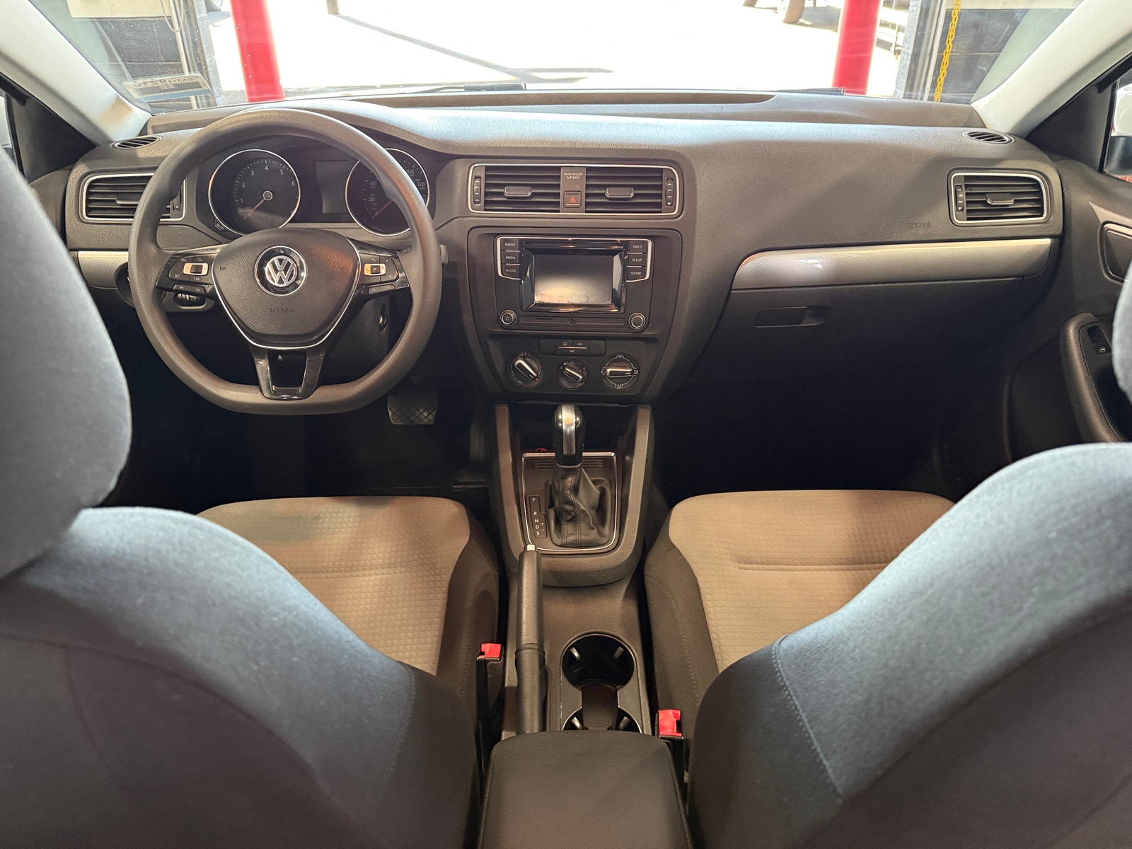 Thumbnail: 2018 Volkswagen Jetta - 3