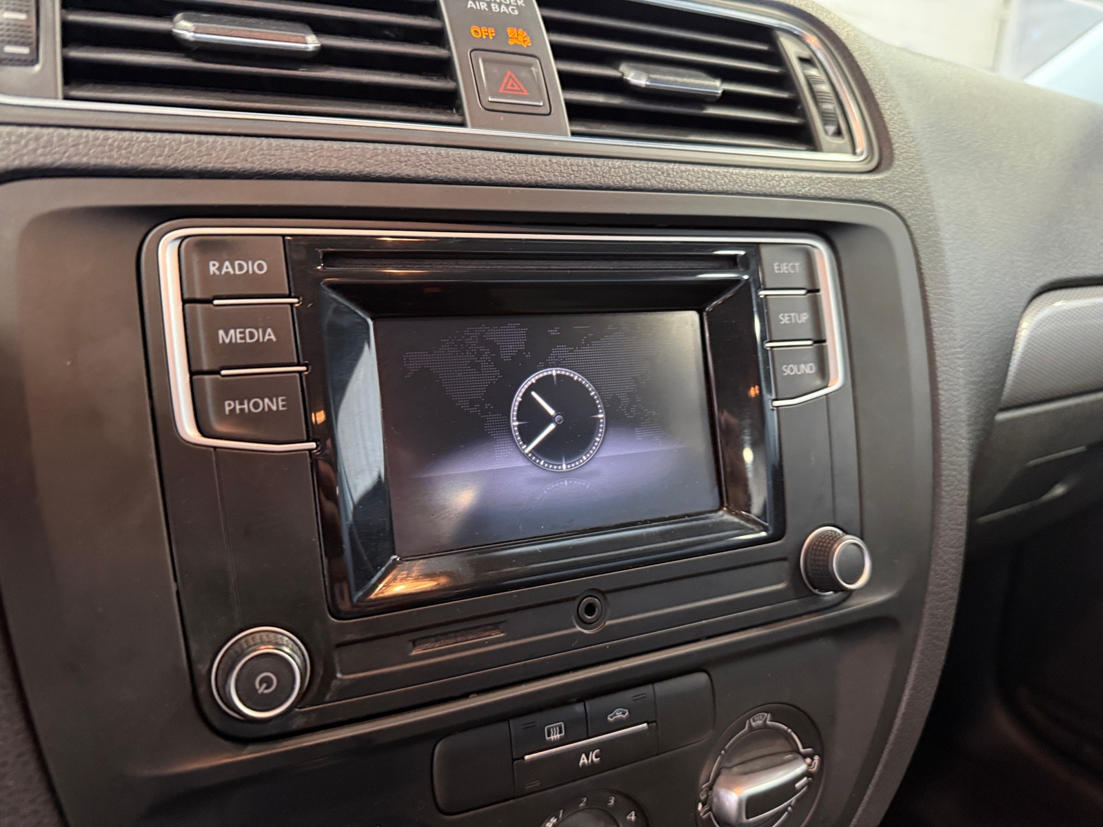 Thumbnail: 2018 Volkswagen Jetta - 4