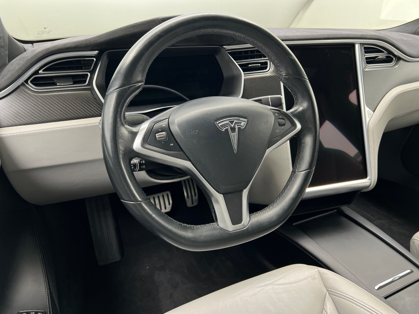 Thumbnail: 2016 Tesla Model S - 4