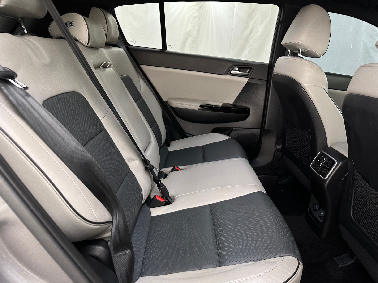 Thumbnail: 2017 Kia Sportage - 5