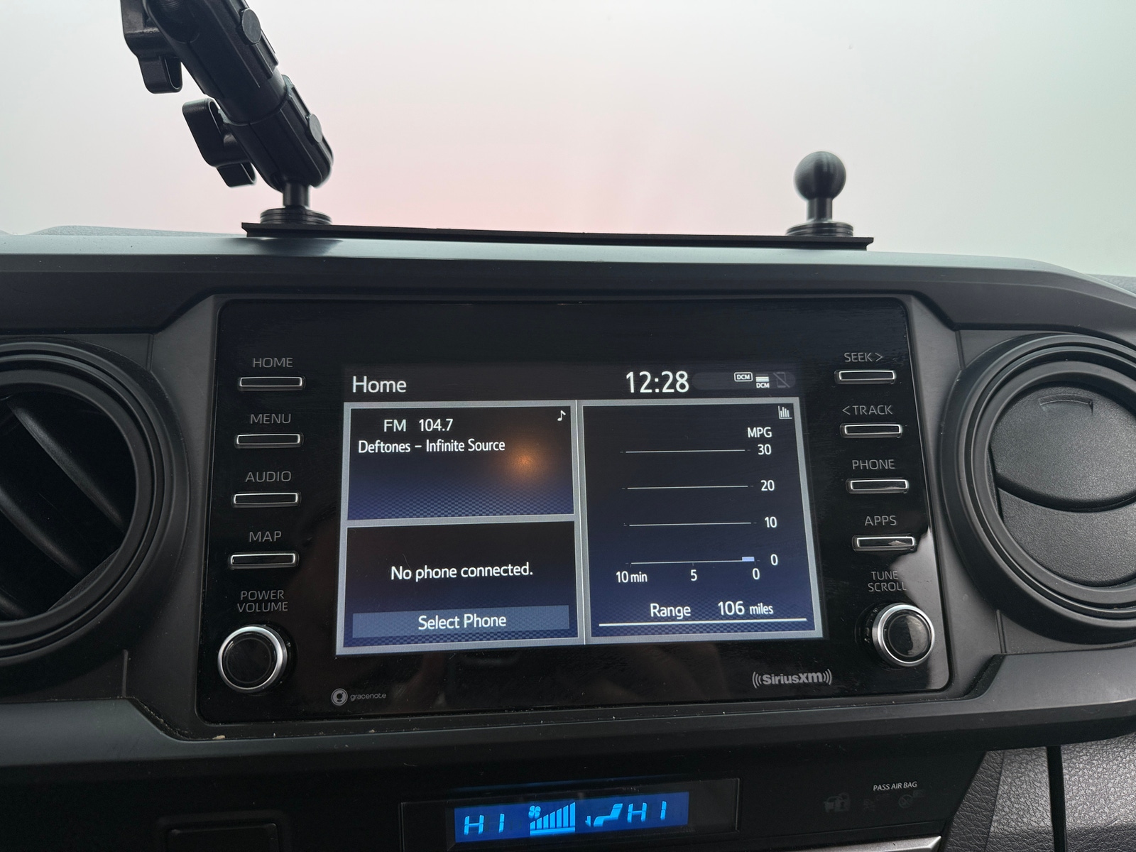 Thumbnail: 2022 Toyota Tacoma - 4