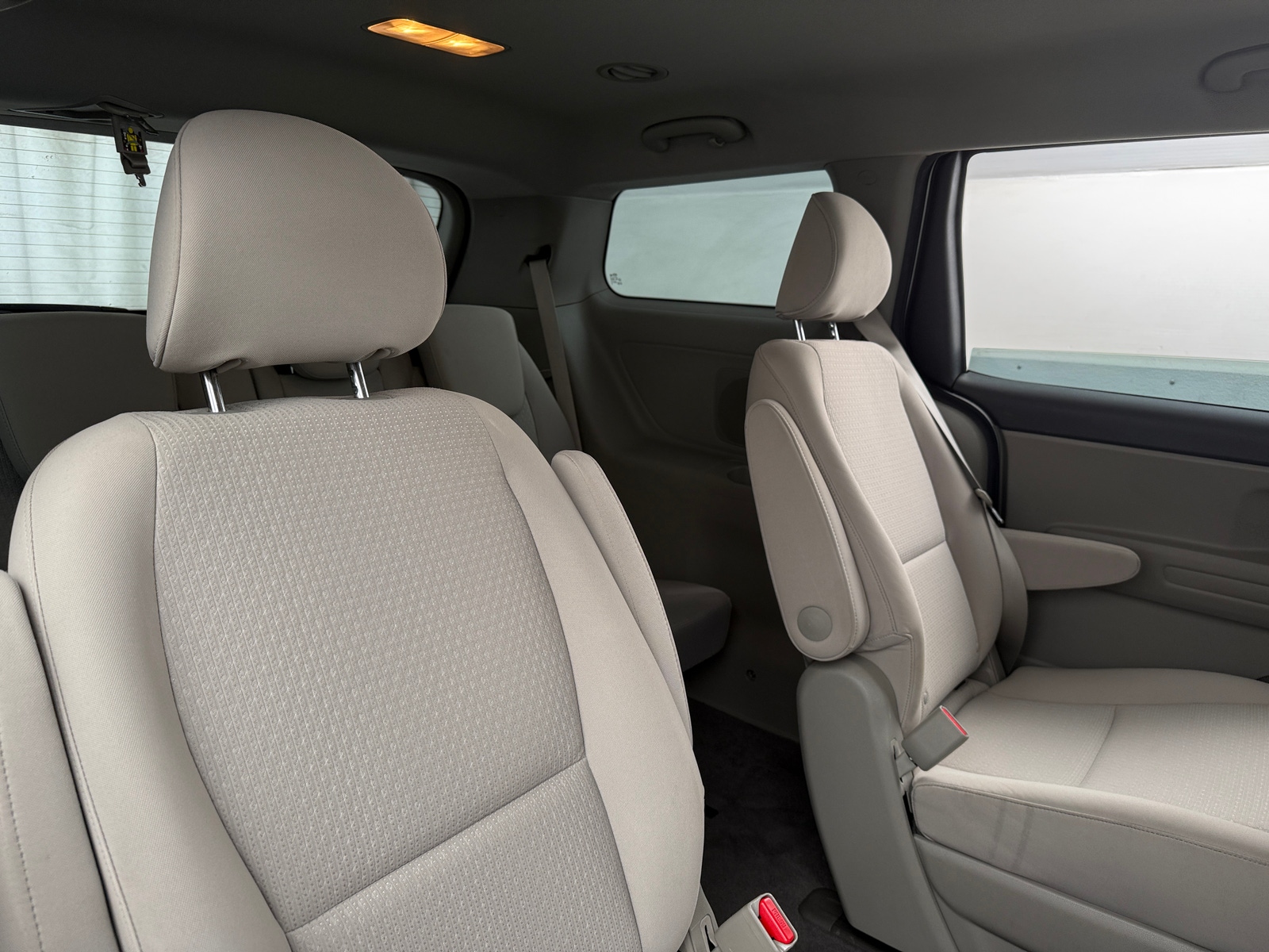 Thumbnail: 2016 Kia Sedona - 6