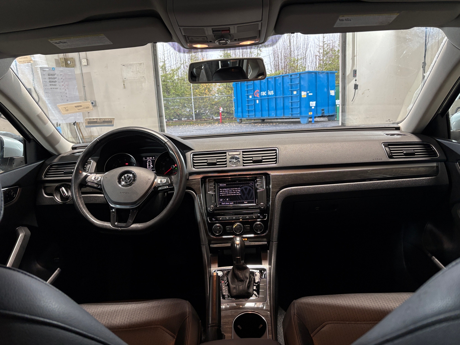 Thumbnail: 2017 Volkswagen Passat - 2