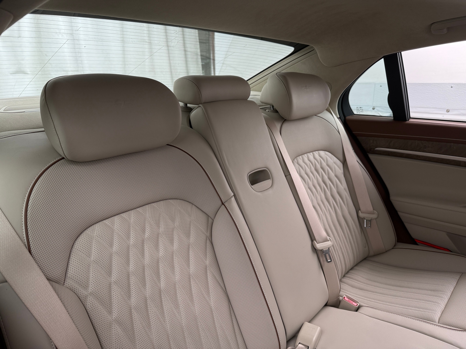 Thumbnail: 2021 Genesis G90 - 5