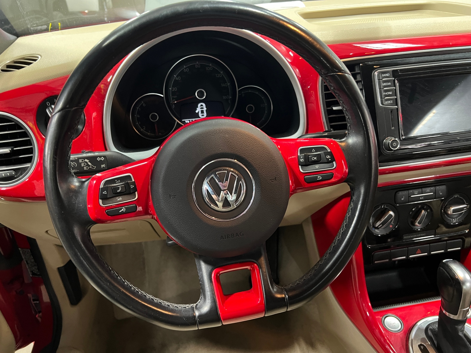 Thumbnail: 2017 Volkswagen Beetle - 5