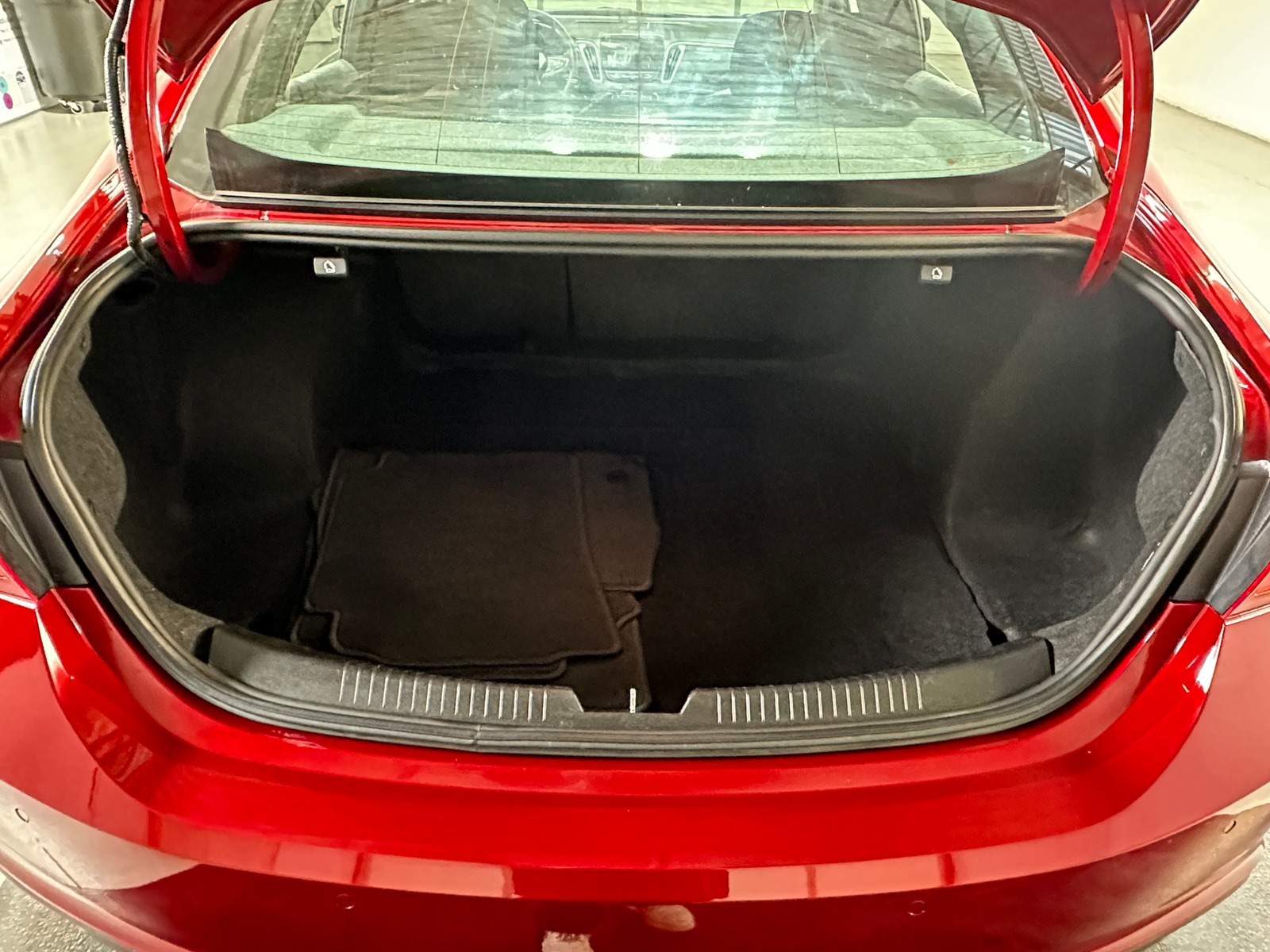 Thumbnail: 2024 Chevrolet Malibu - 7