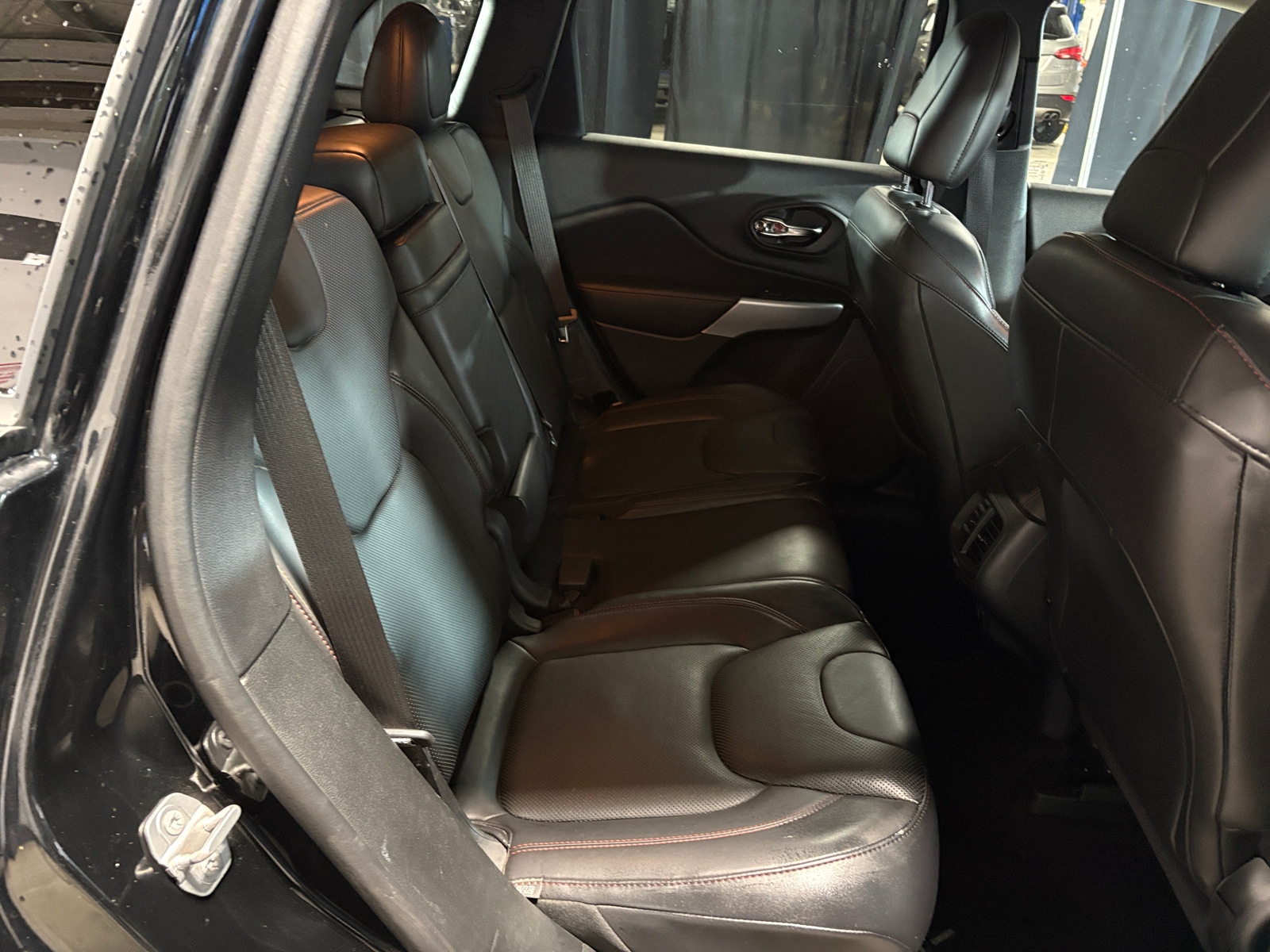 Thumbnail: 2018 Jeep Cherokee - 5