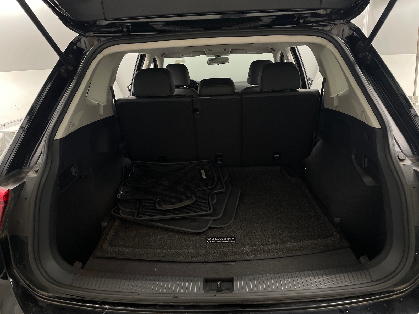 Thumbnail: 2019 Volkswagen Tiguan - 6