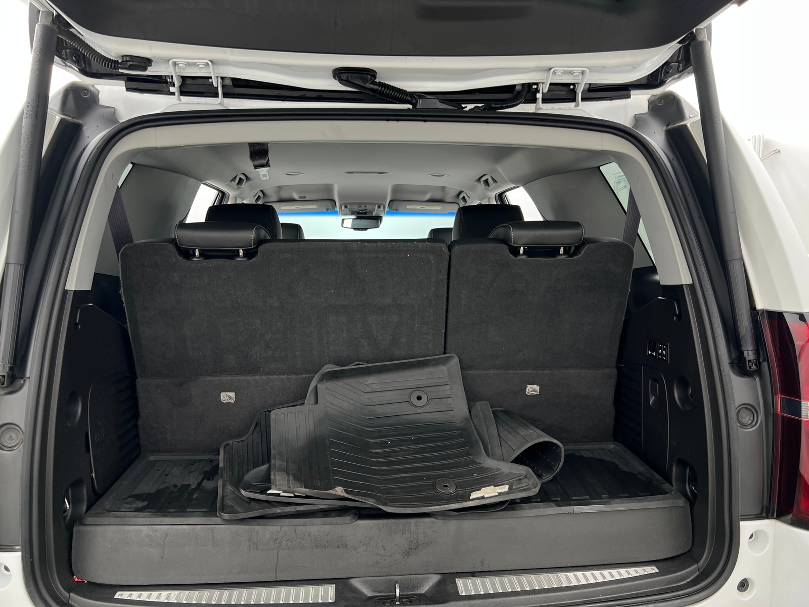 Thumbnail: 2016 Chevrolet Tahoe - 6