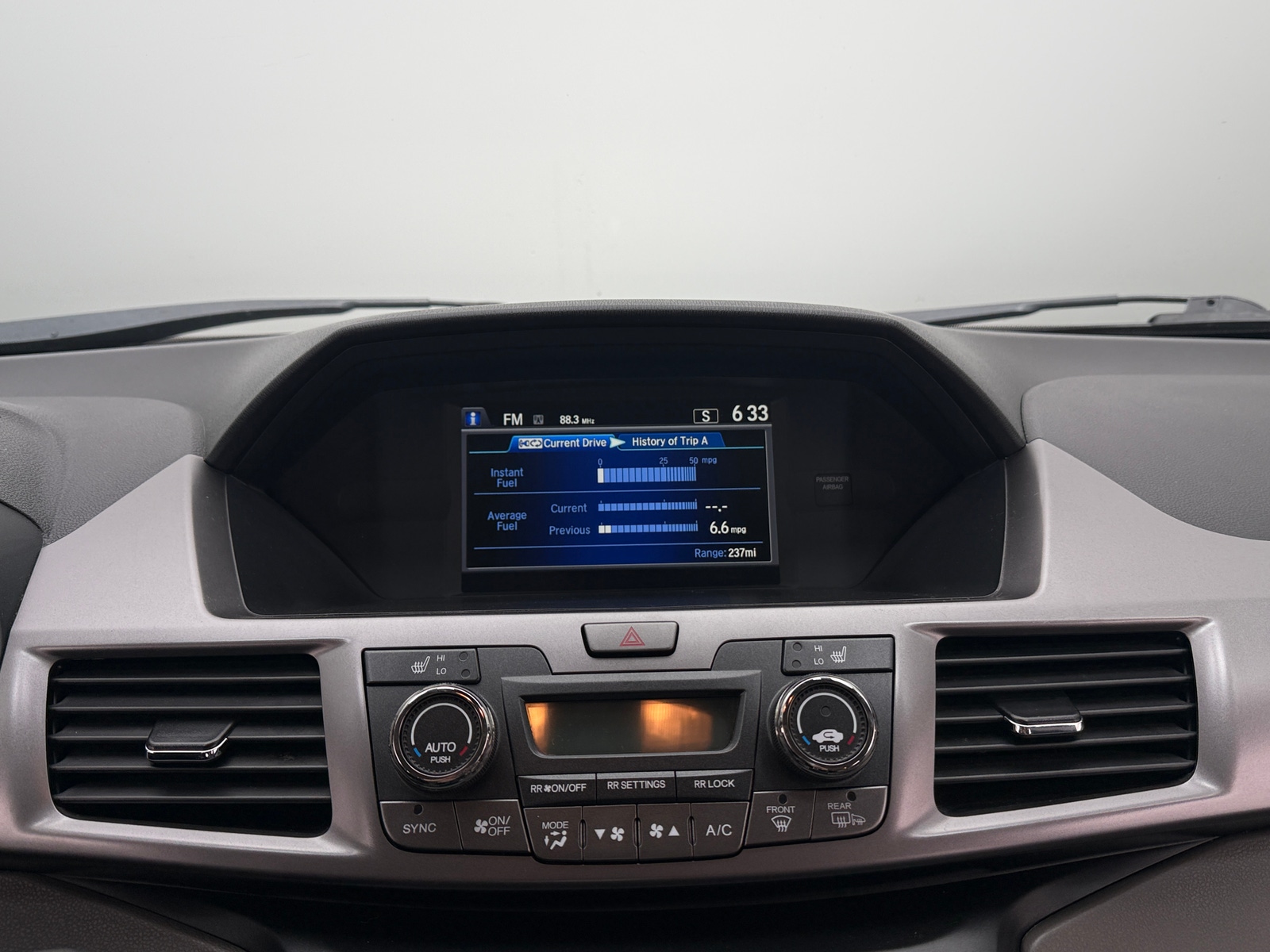 Thumbnail: 2015 Honda Odyssey - 3