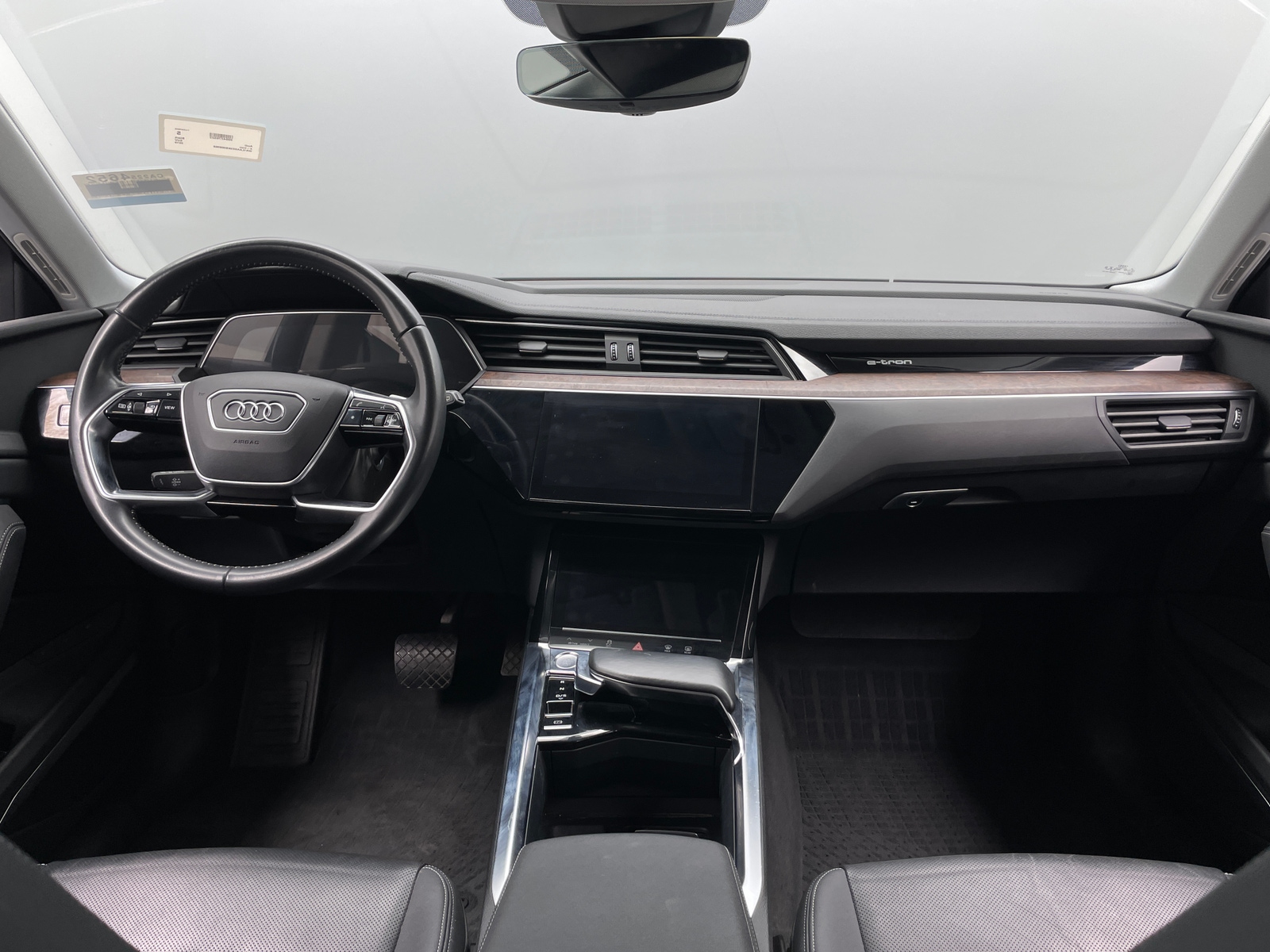 Thumbnail: 2019 Audi e-tron - 2