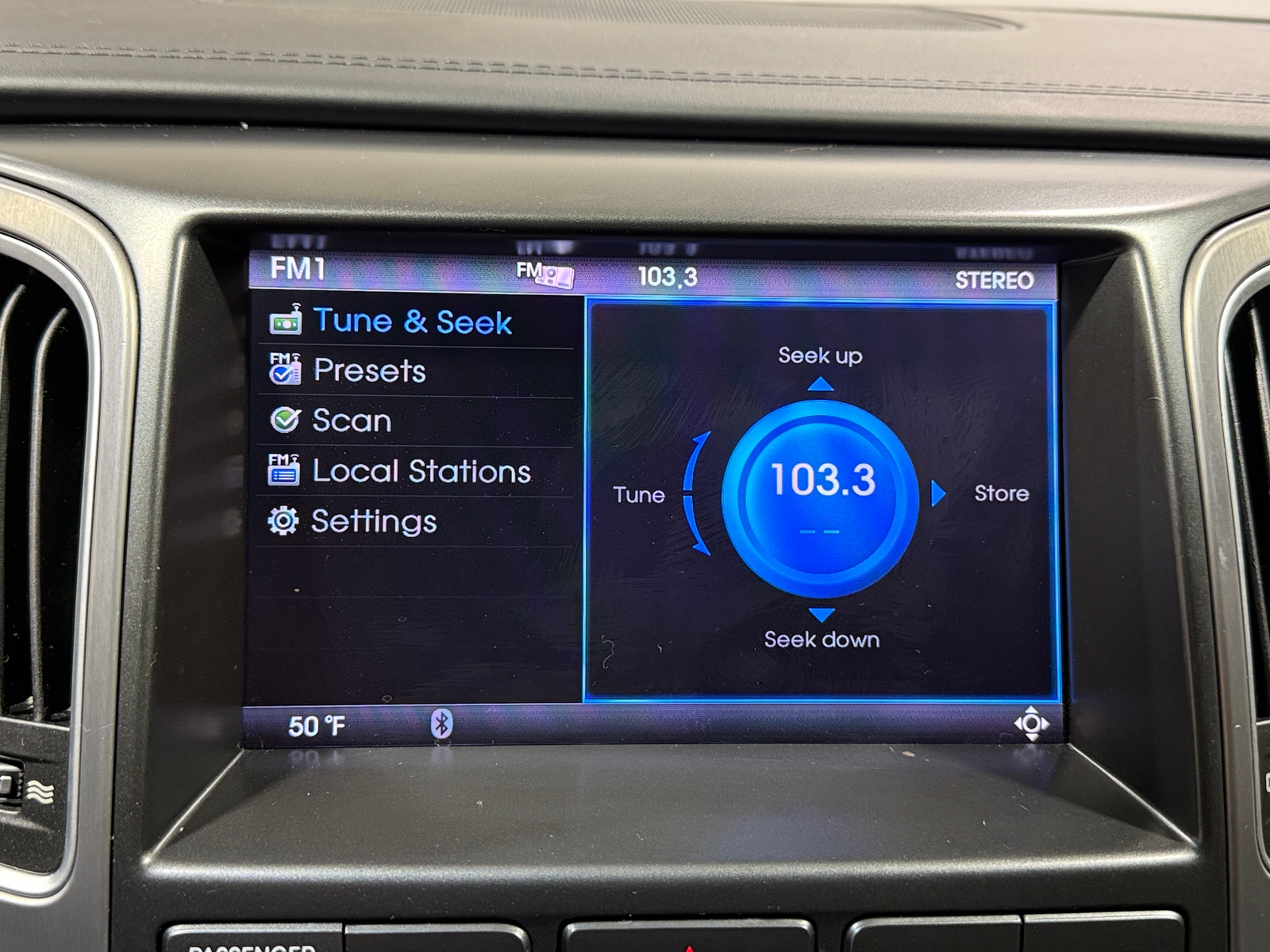 Thumbnail: 2012 Hyundai Equus - 3