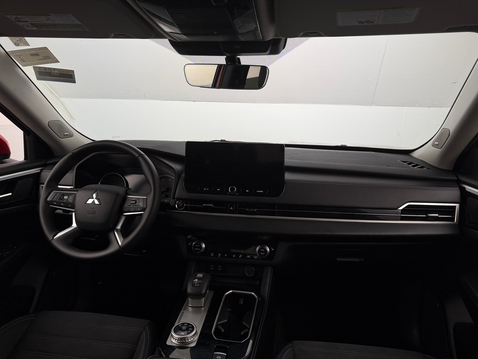 Thumbnail: 2025 Mitsubishi Outlander - 2