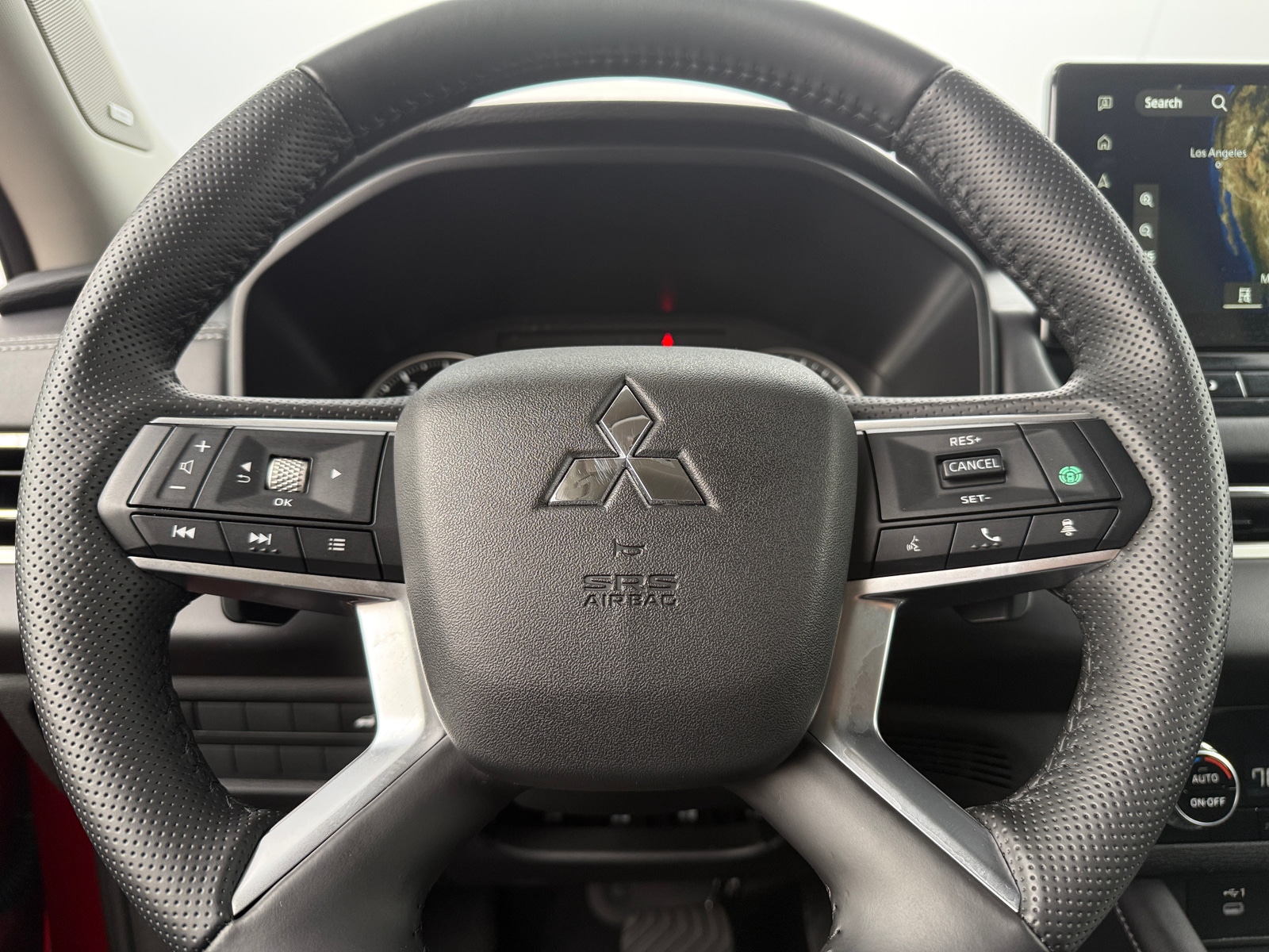 Thumbnail: 2025 Mitsubishi Outlander - 4