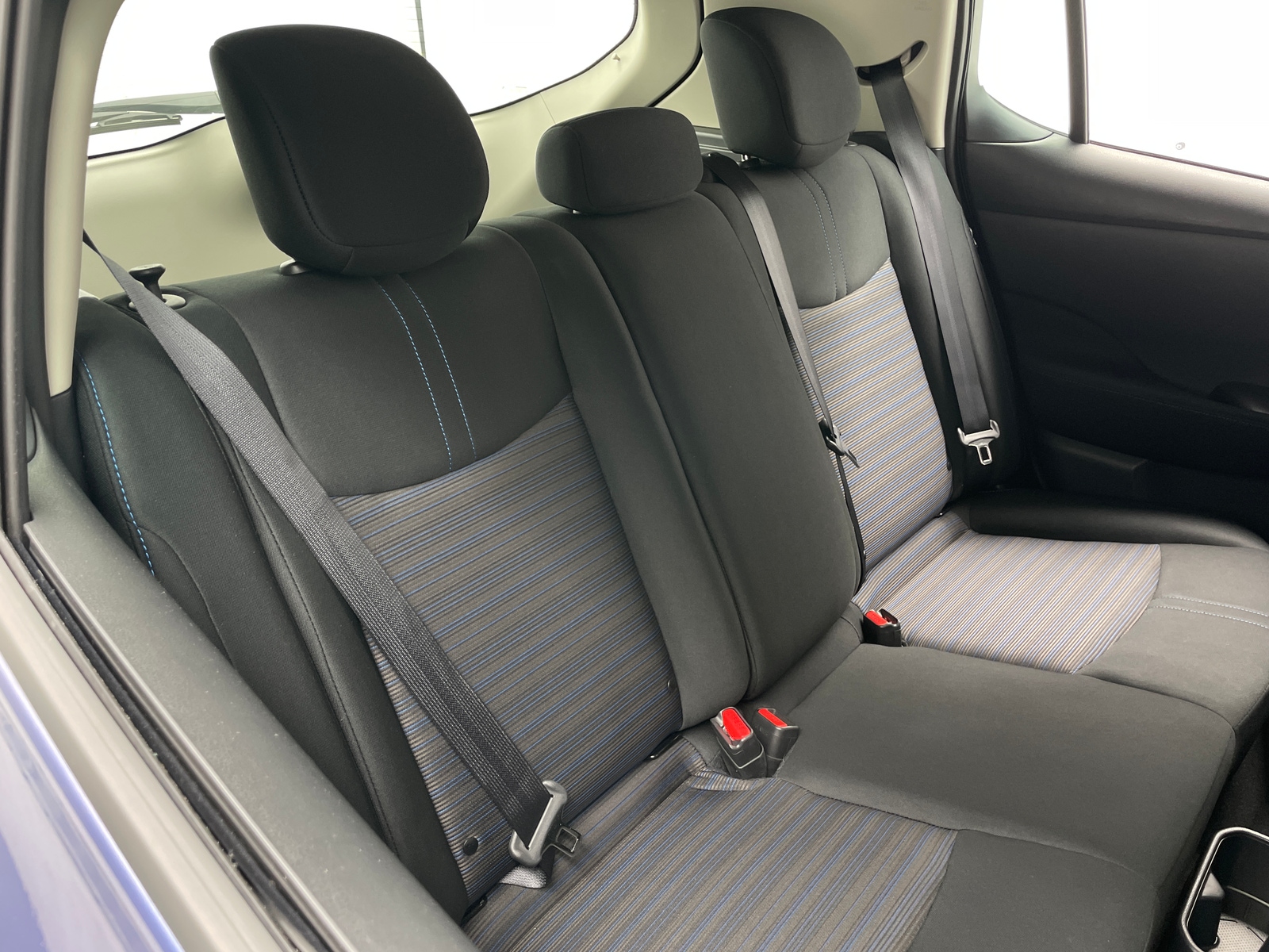 Thumbnail: 2025 Nissan Leaf - 6