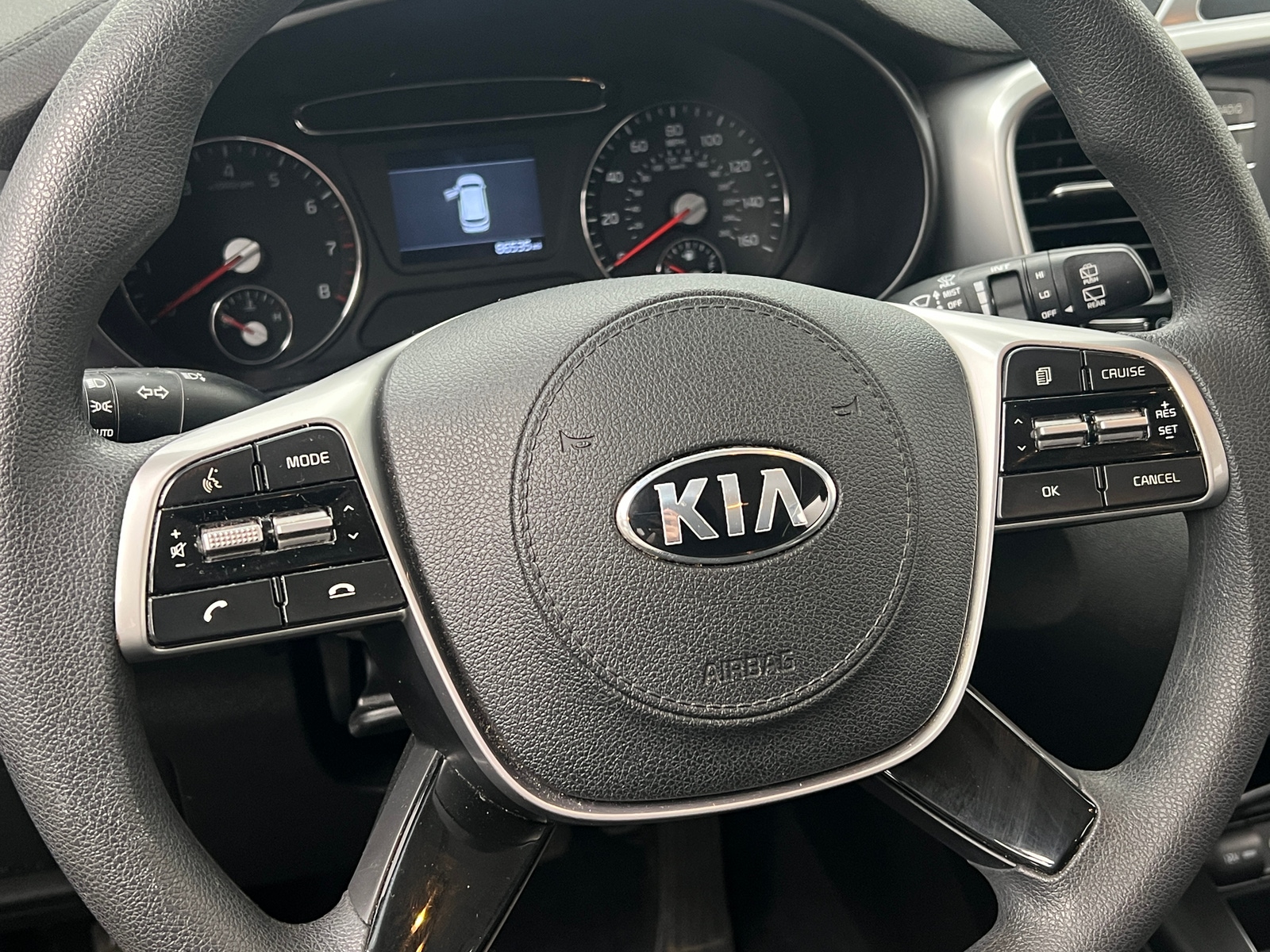 Thumbnail: 2020 Kia Sorento - 5