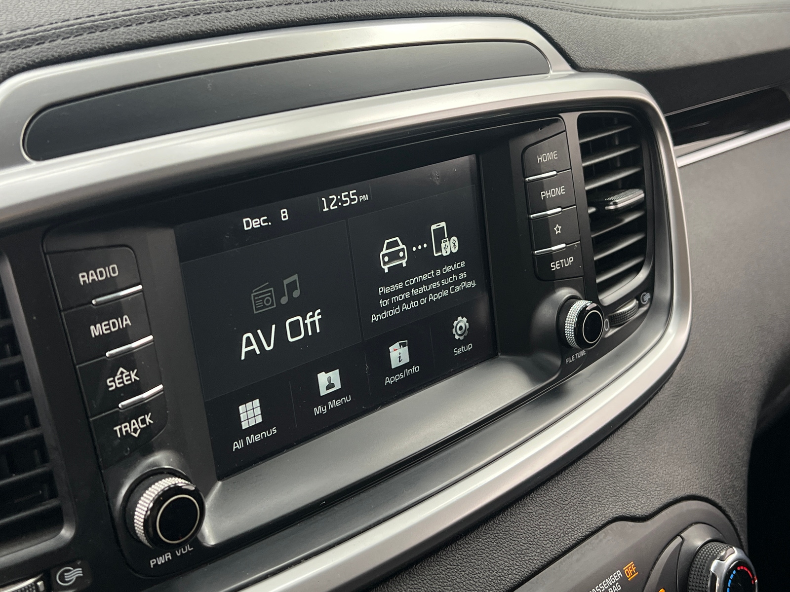 Thumbnail: 2020 Kia Sorento - 4