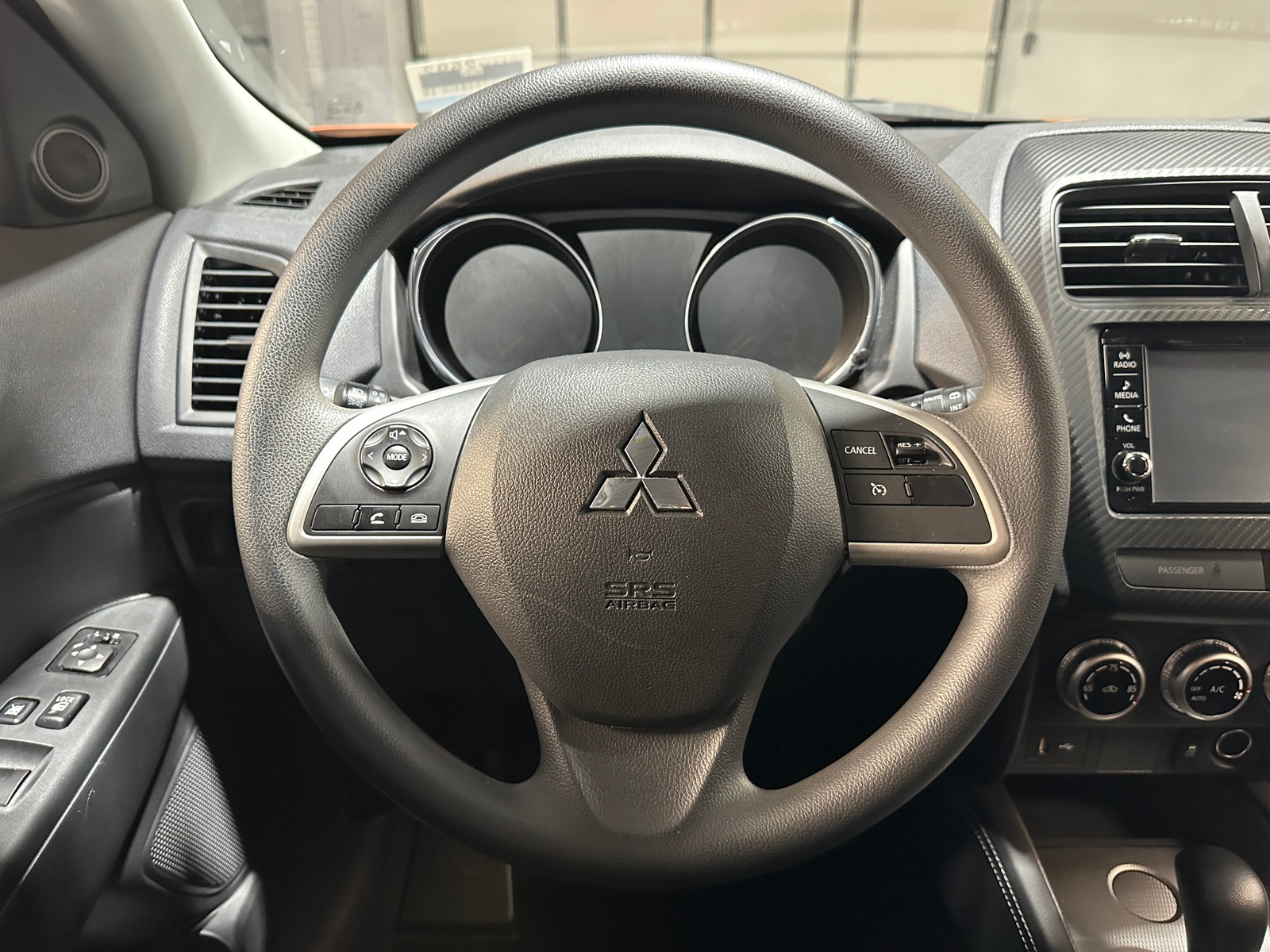 Thumbnail: 2022 Mitsubishi Outlander Sport - 5