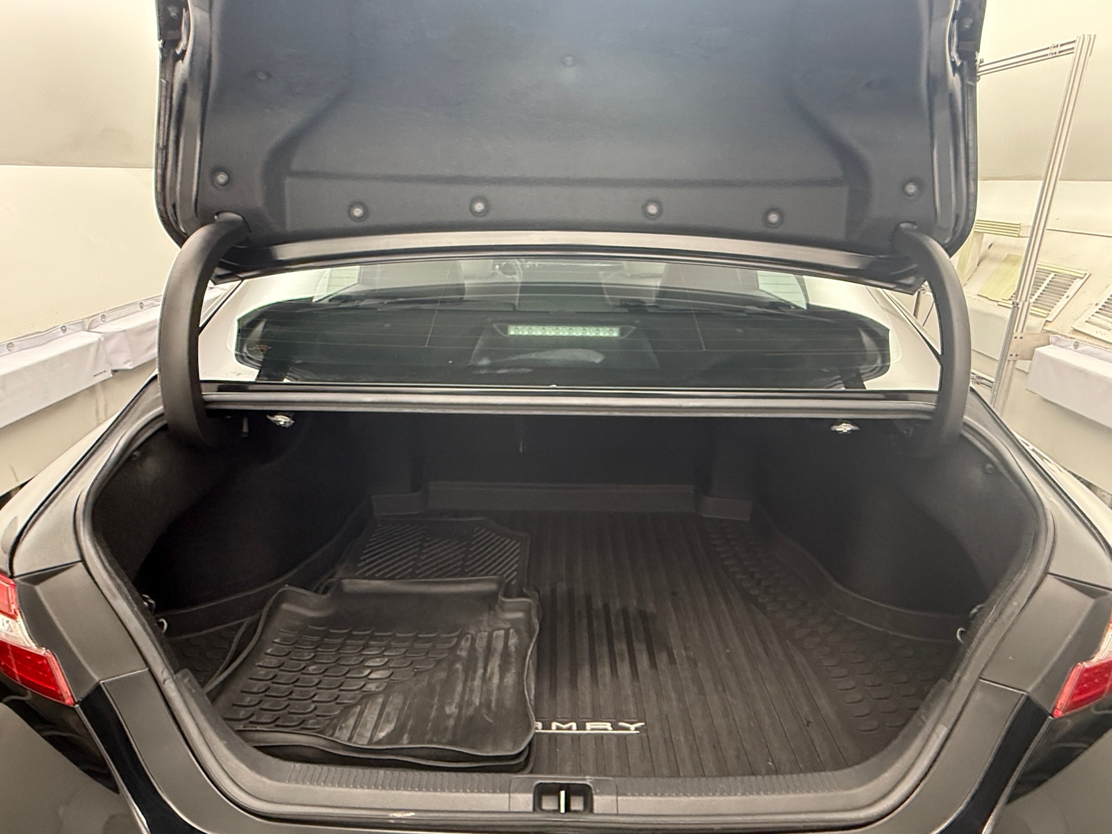 Thumbnail: 2018 Toyota Camry - 6