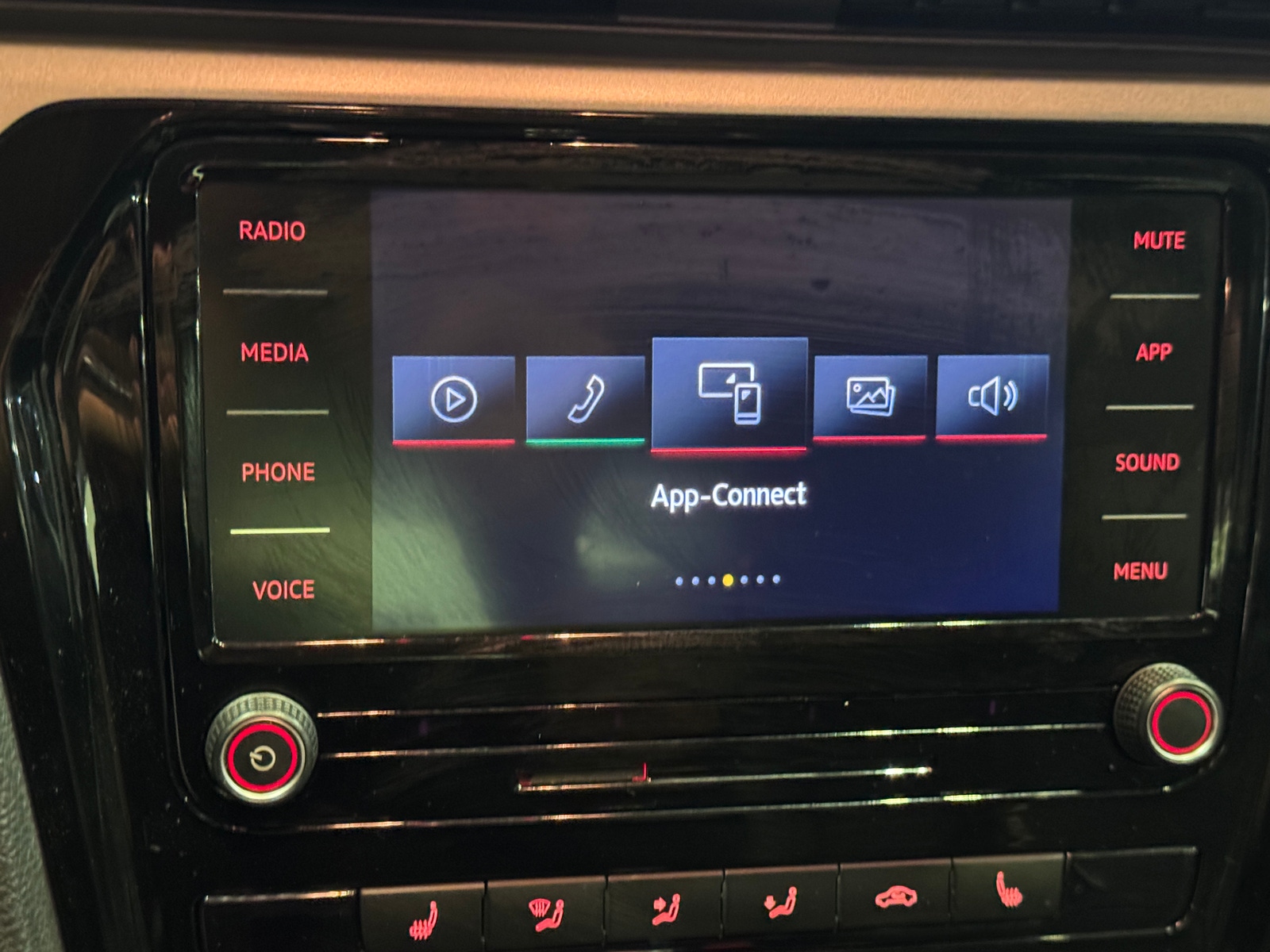 Thumbnail: 2020 Volkswagen Passat - 3