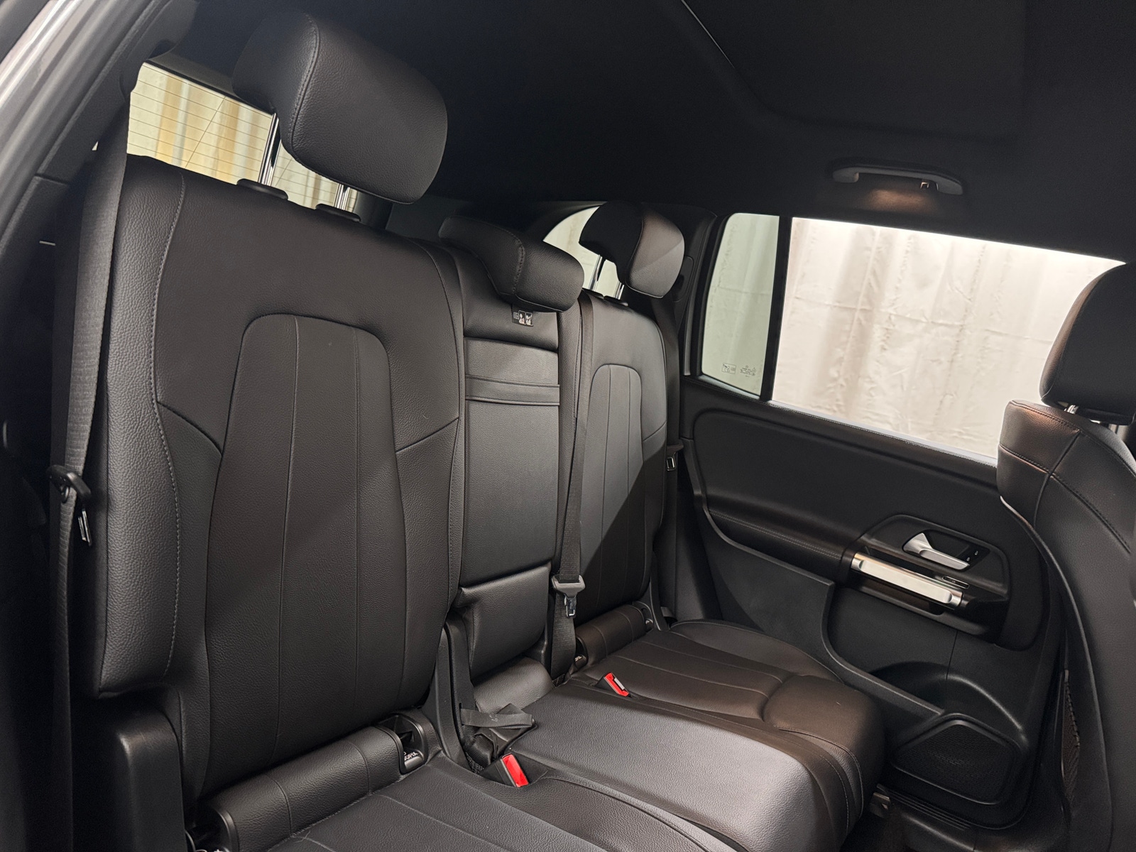 Thumbnail: 2021 Mercedes-Benz GLB - 5