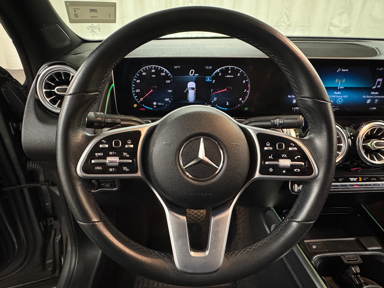 Thumbnail: 2021 Mercedes-Benz GLB - 4