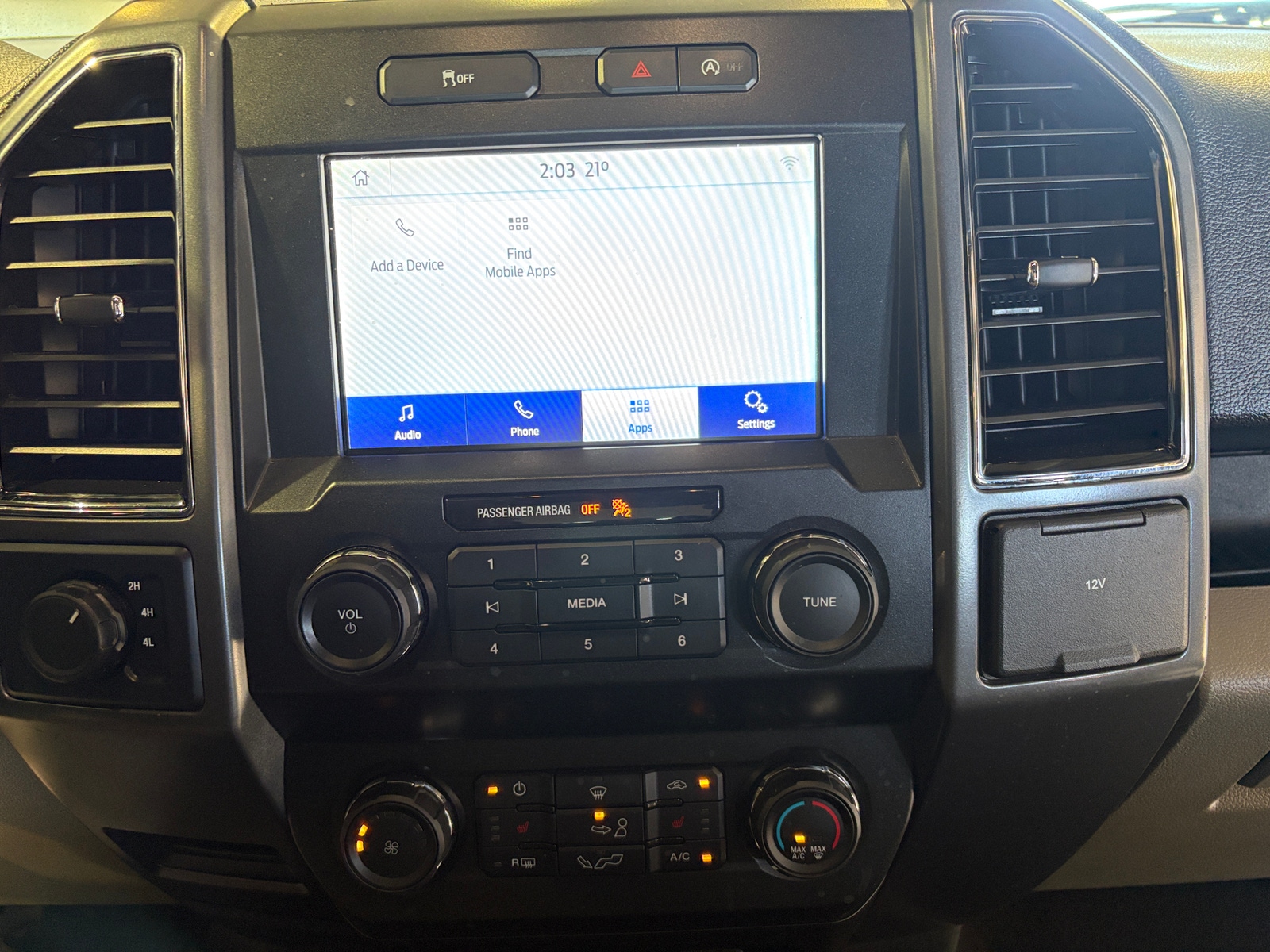 Thumbnail: 2020 Ford Econoline - 4