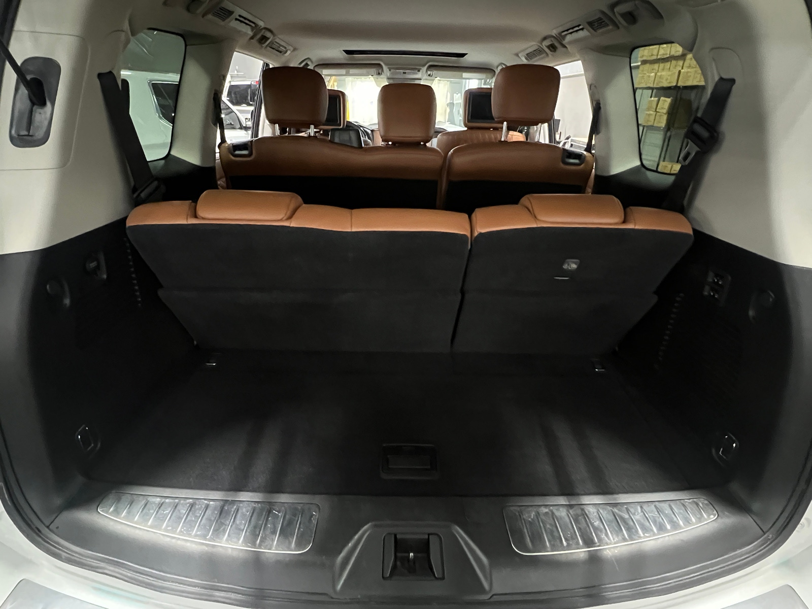 Thumbnail: 2019 INFINITI QX80 - 6