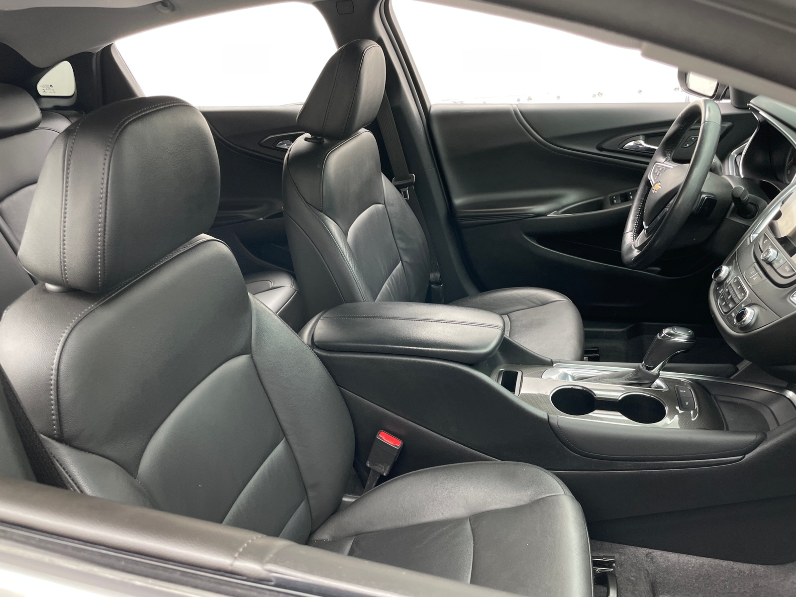 Thumbnail: 2020 Chevrolet Malibu - 2