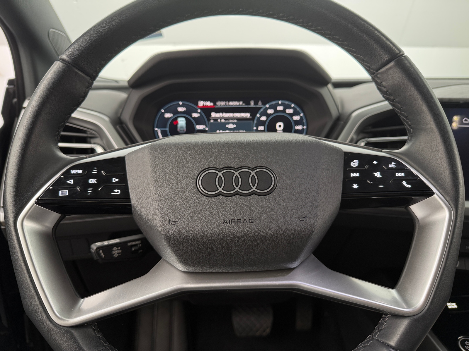 Thumbnail: 2024 Audi Q4 e-tron - 4