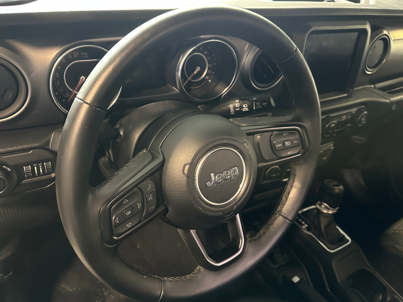 Thumbnail: 2022 Jeep Wrangler - 5