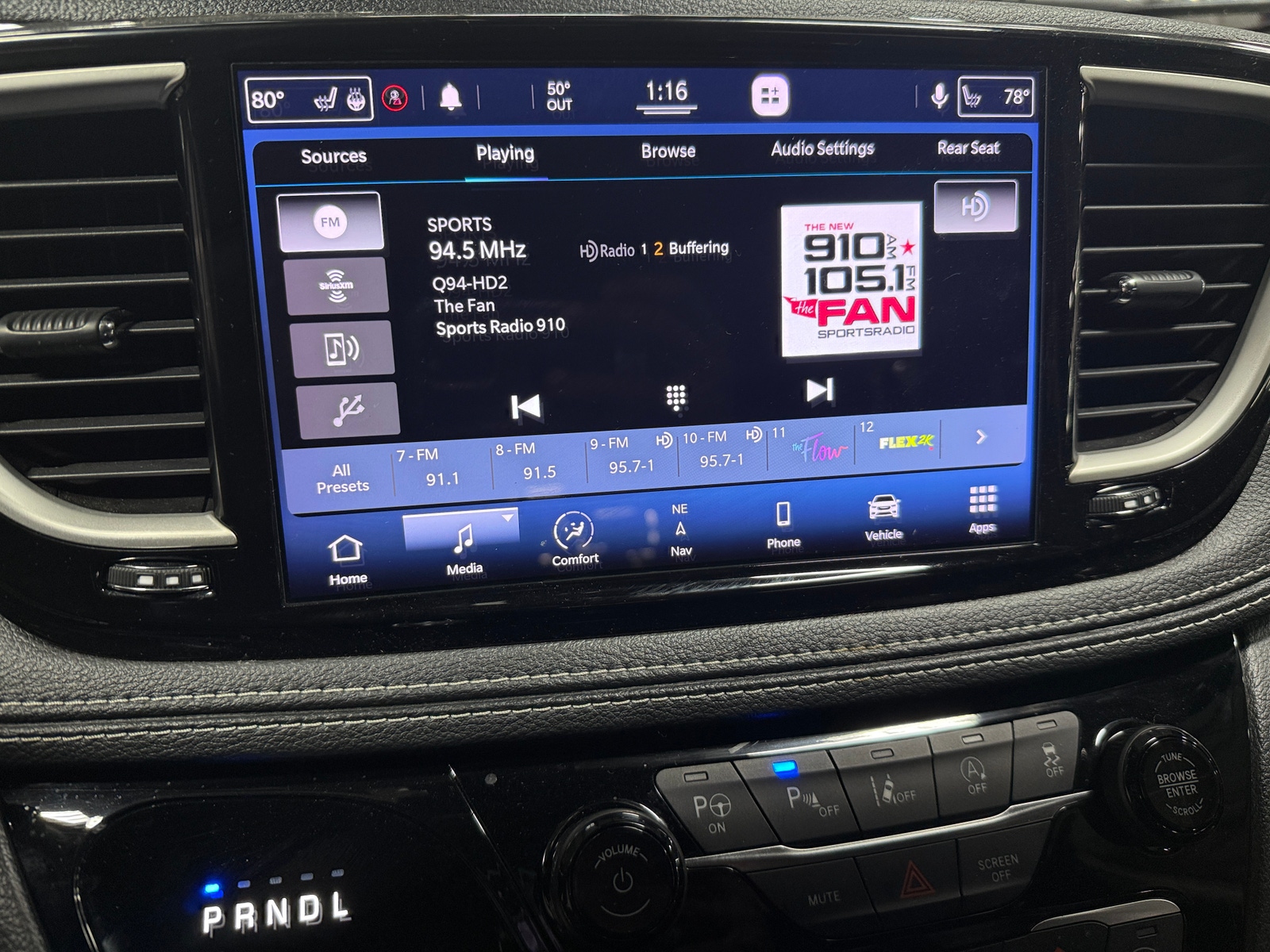 Thumbnail: 2021 Chrysler Pacifica - 3