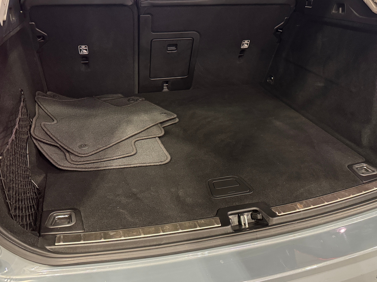 Thumbnail: 2022 Volvo XC60 - 6