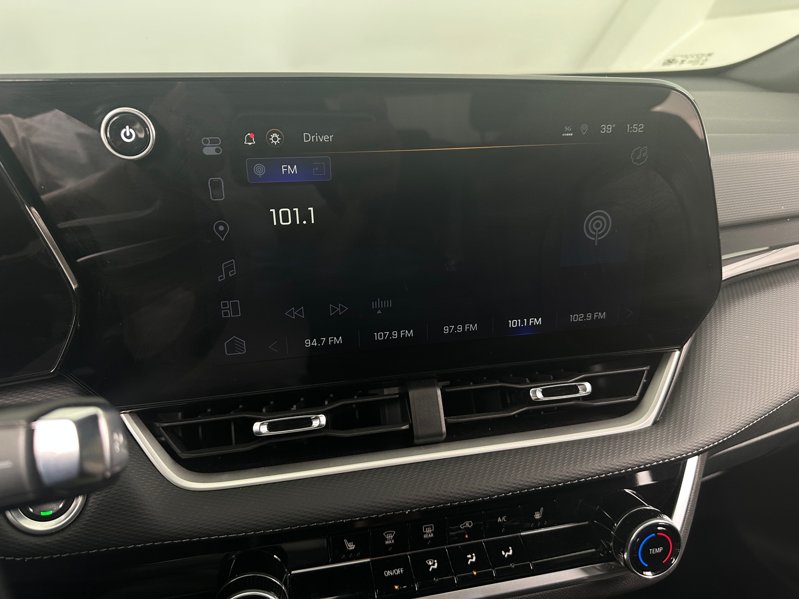 Thumbnail: 2025 Chevrolet Equinox - 4