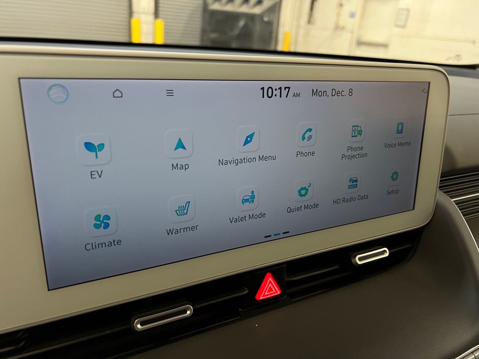 Thumbnail: 2023 Hyundai Ioniq 5 - 4