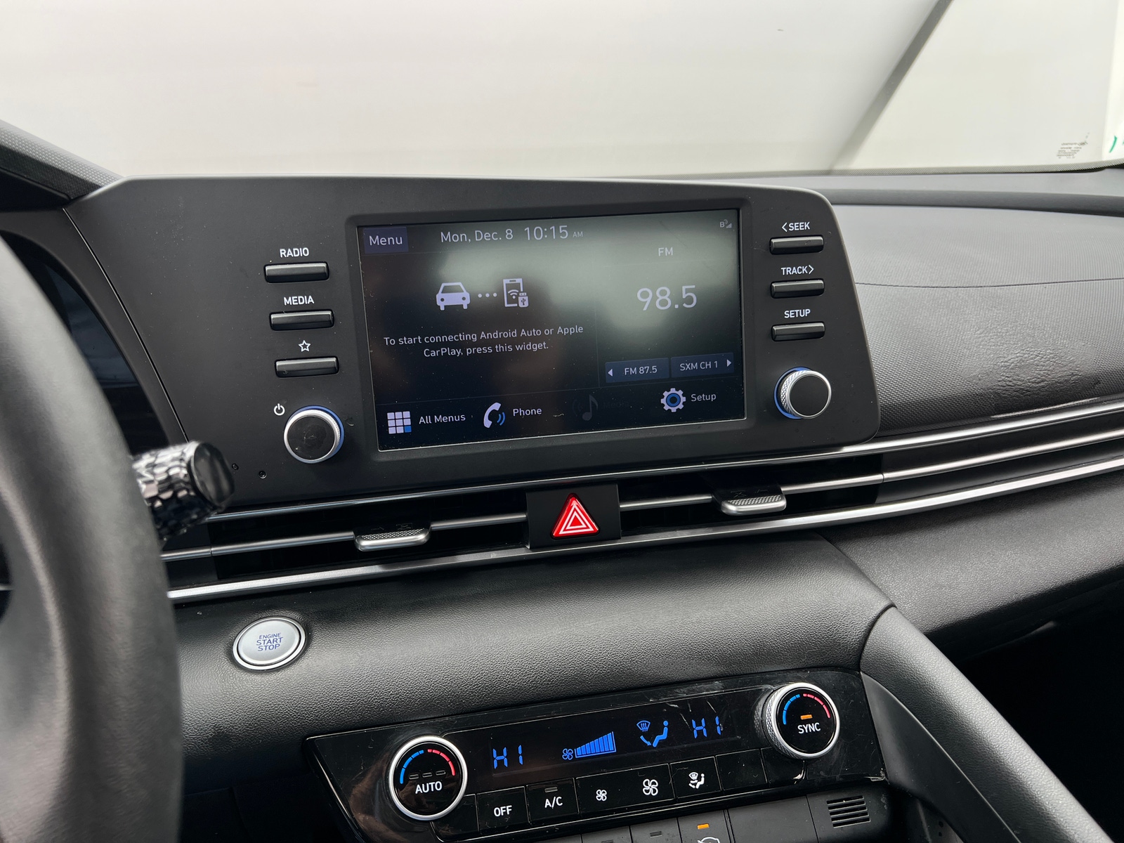 Thumbnail: 2023 Hyundai Elantra - 4