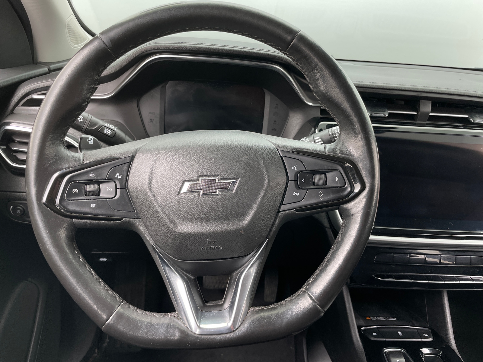 Thumbnail: 2023 Chevrolet Bolt EUV - 4