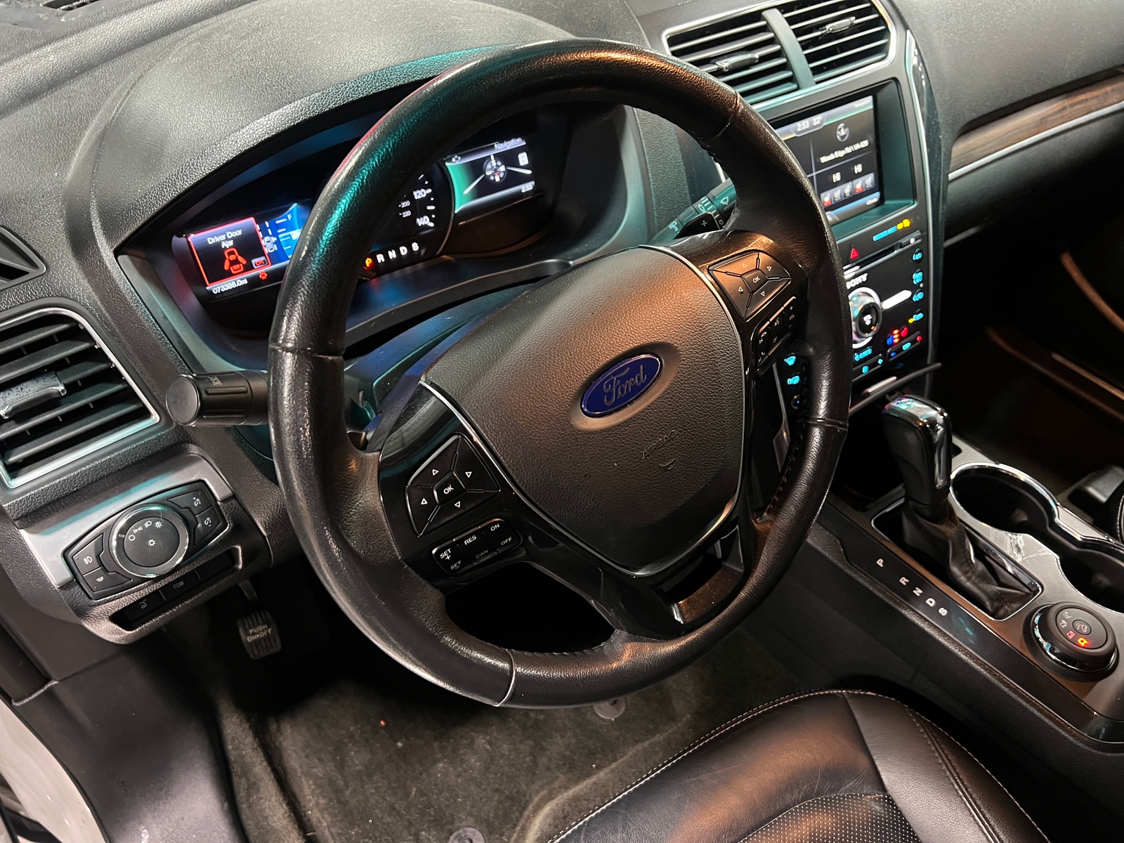 Thumbnail: 2016 Ford Explorer - 4