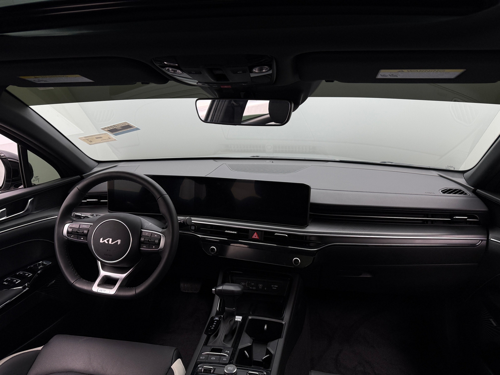 Thumbnail: 2025 Kia K5 - 2