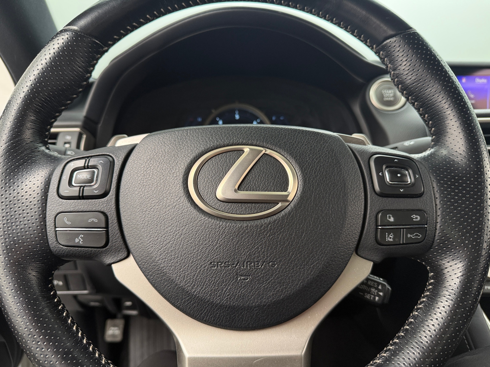 Thumbnail: 2020 Lexus IS - 4