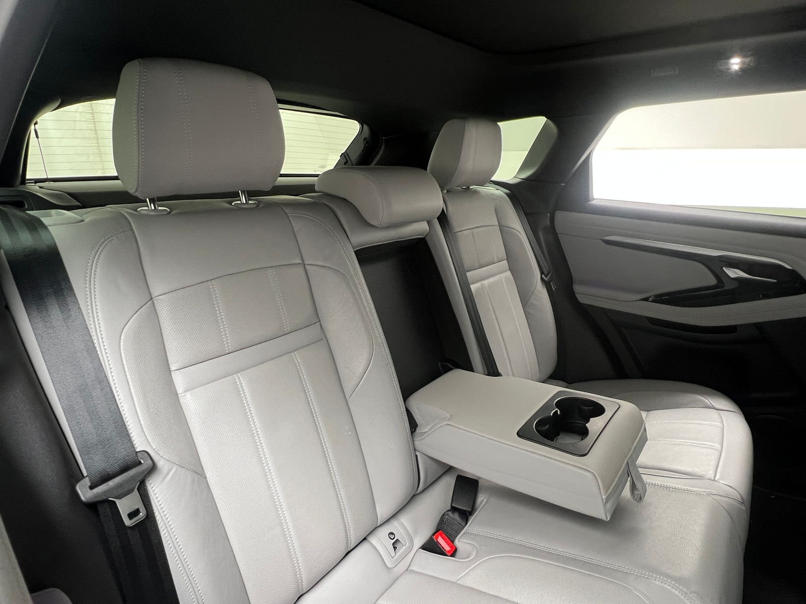 Thumbnail: 2020 Land Rover Range Rover Evoque - 5