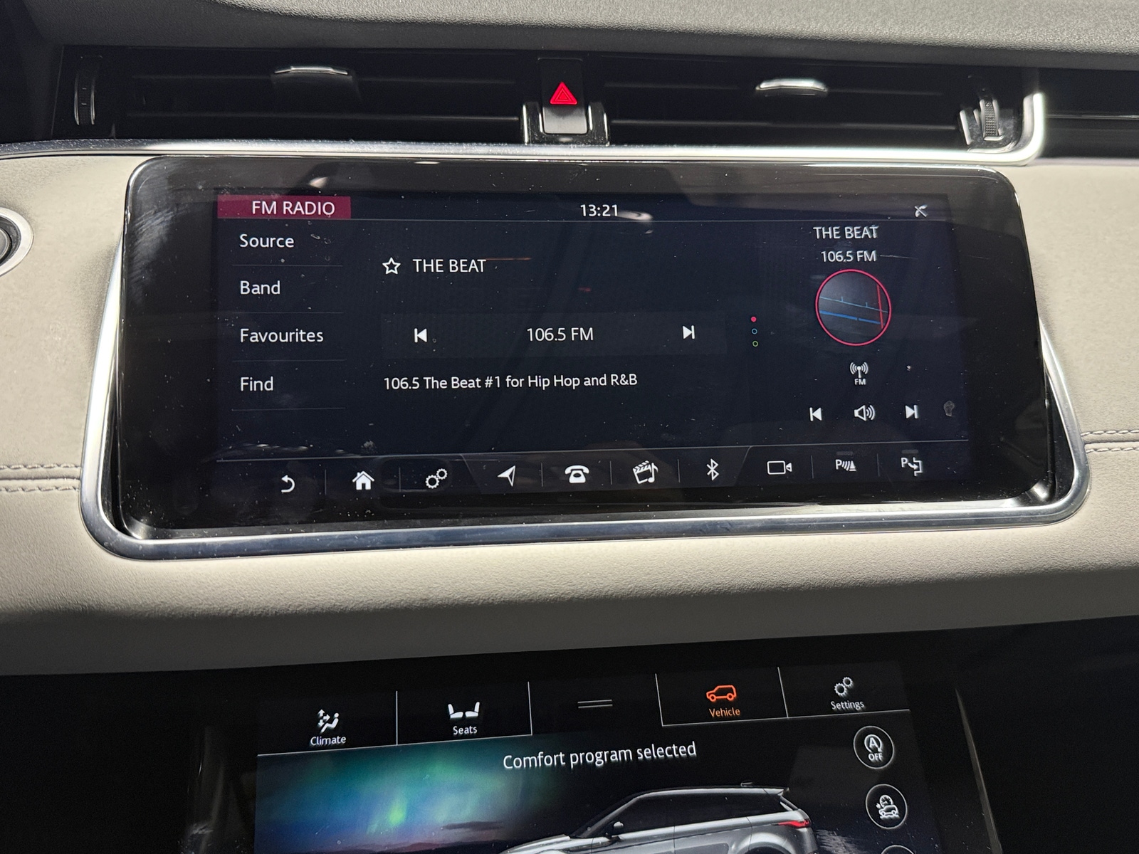 Thumbnail: 2020 Land Rover Range Rover Evoque - 3