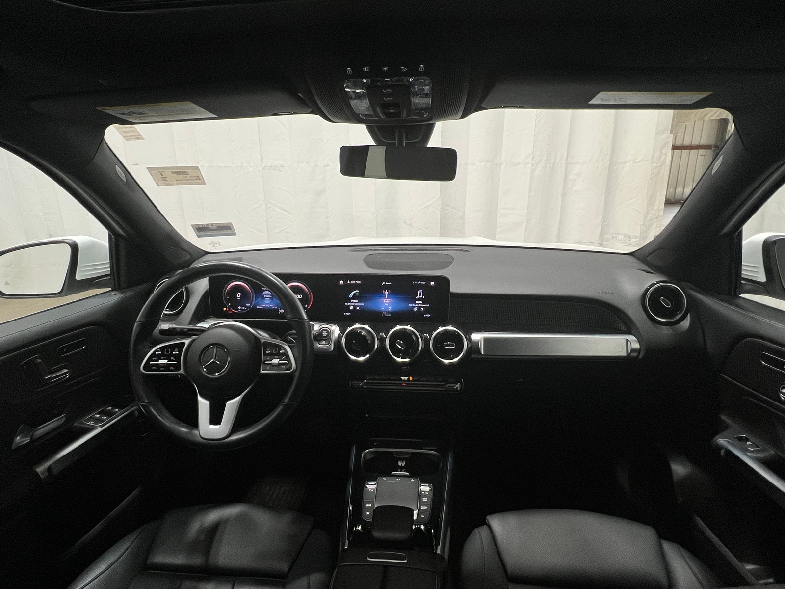 Thumbnail: 2021 Mercedes-Benz GLB - 2