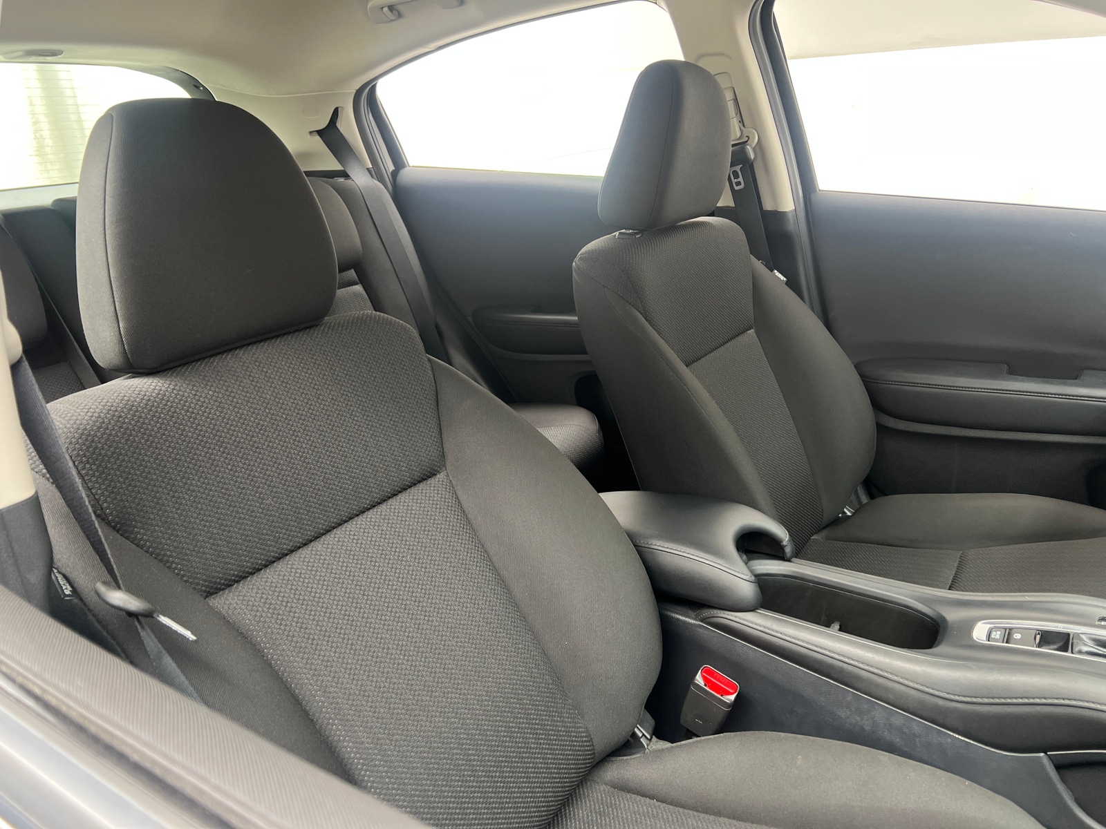 Thumbnail: 2017 Honda HR-V - 2