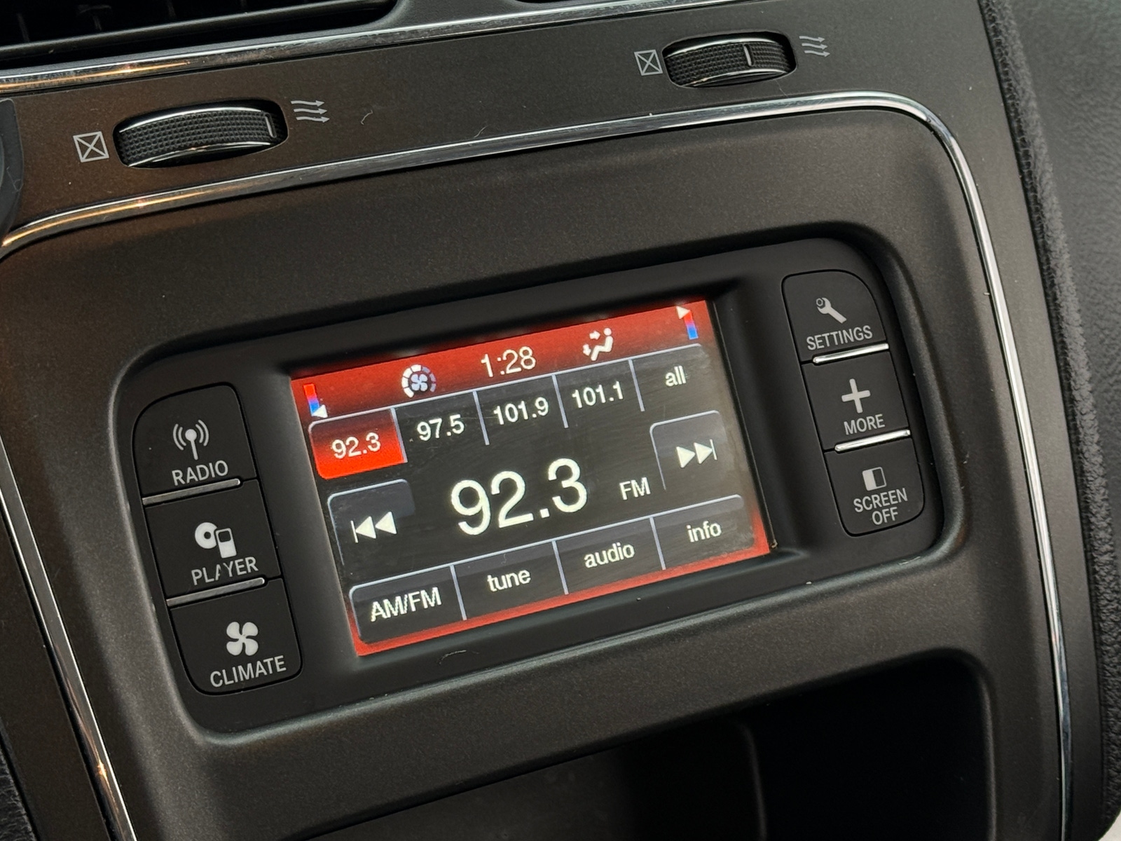 Thumbnail: 2019 Dodge Journey - 4