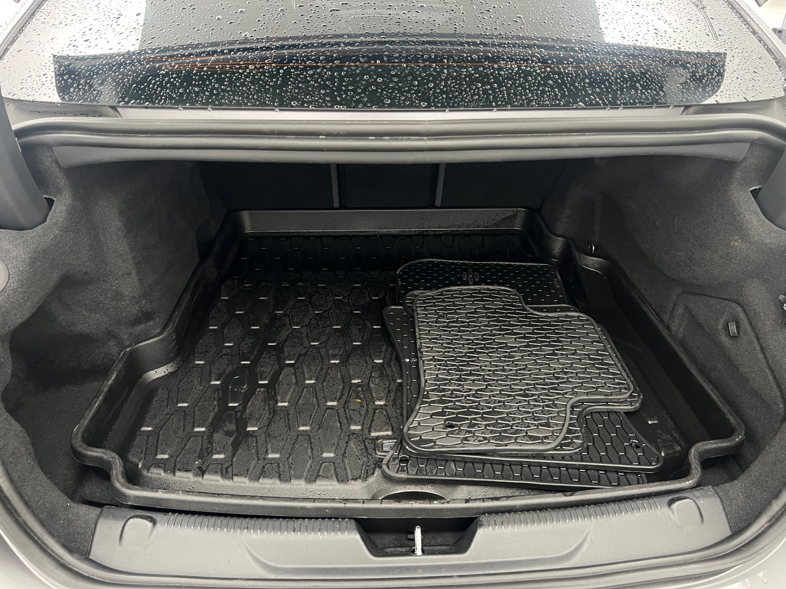 Thumbnail: 2020 Jaguar XE - 6