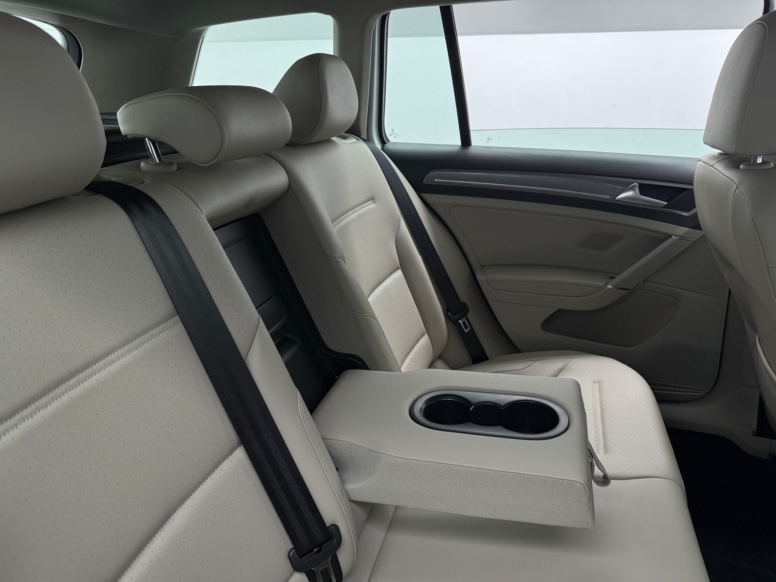 Thumbnail: 2017 Volkswagen Golf - 5