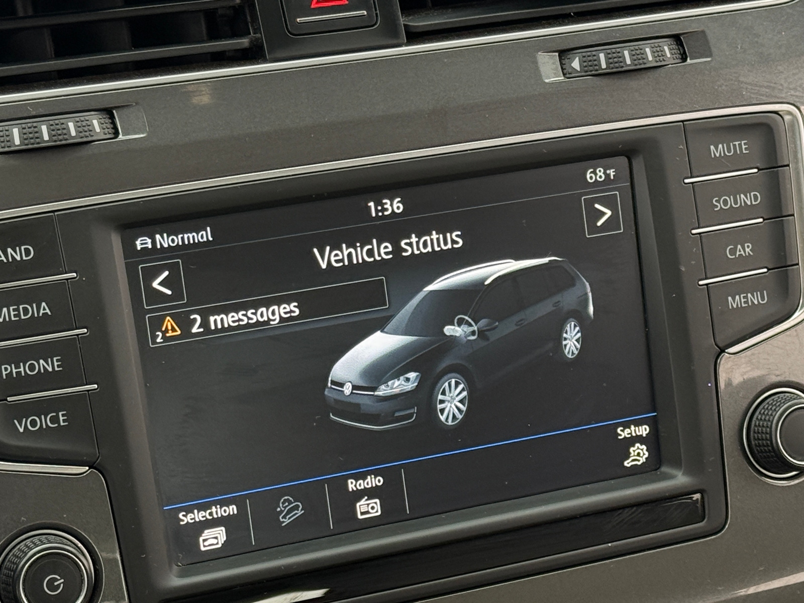 Thumbnail: 2017 Volkswagen Golf - 3